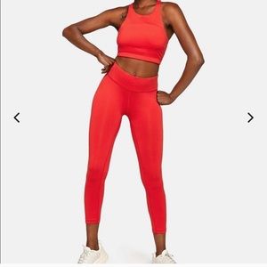 TechSweat Set in Scarlet